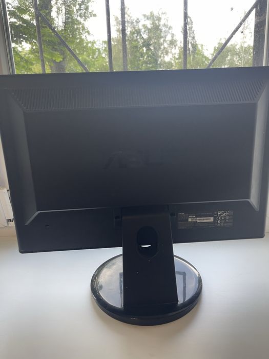 Монитор ASUS VN192D – компактность и надежность по отличной цене!