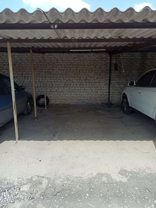 Здам крите місце на стоянці