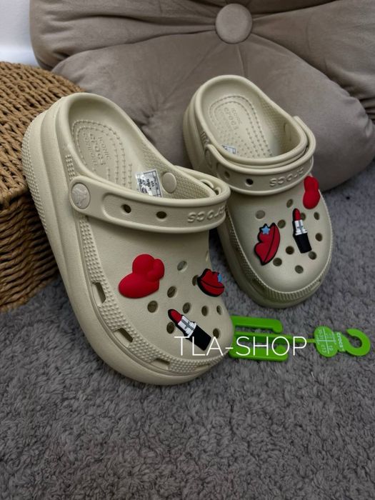 Дитячі крокси сабо на платформі crocs classic cutie clog