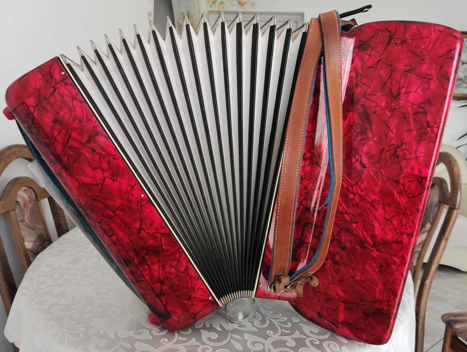 Akordeon Buttstadt 140 (nie Weltmeister, nie Hohner)