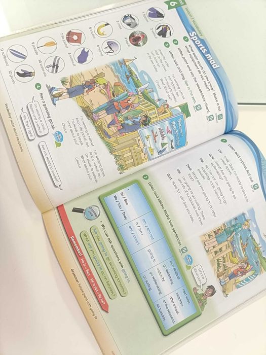 Livro de Inglês "High Five!3"