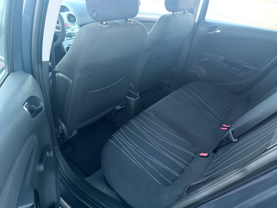 Opel Corsa 2010 com 94mil km