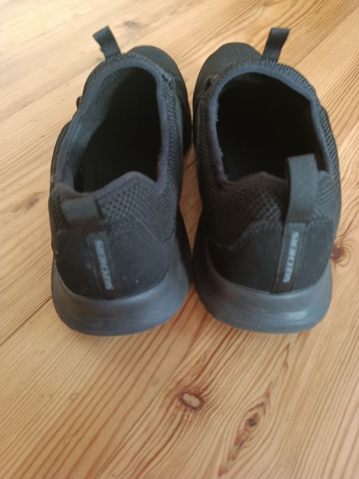 Кросівки чоловічі skechers.