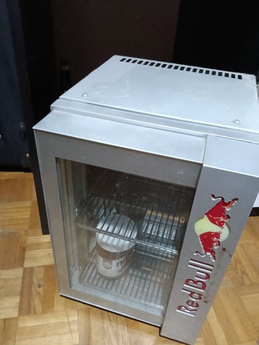 Lodówka Red Bull