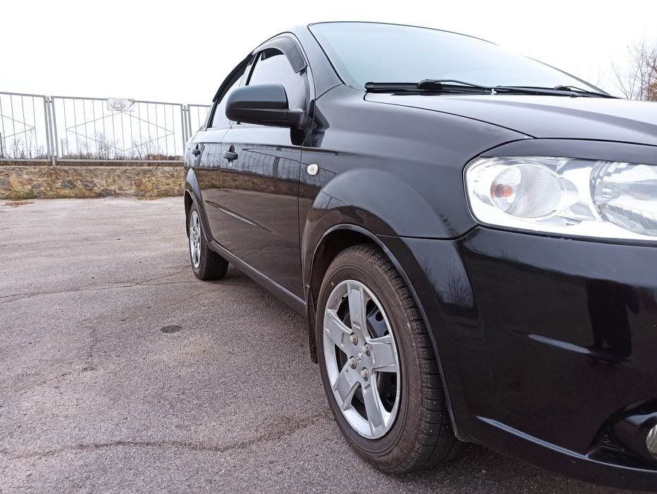 Chevrolet Aveo 2007 • 1.5 Газ/Бензин