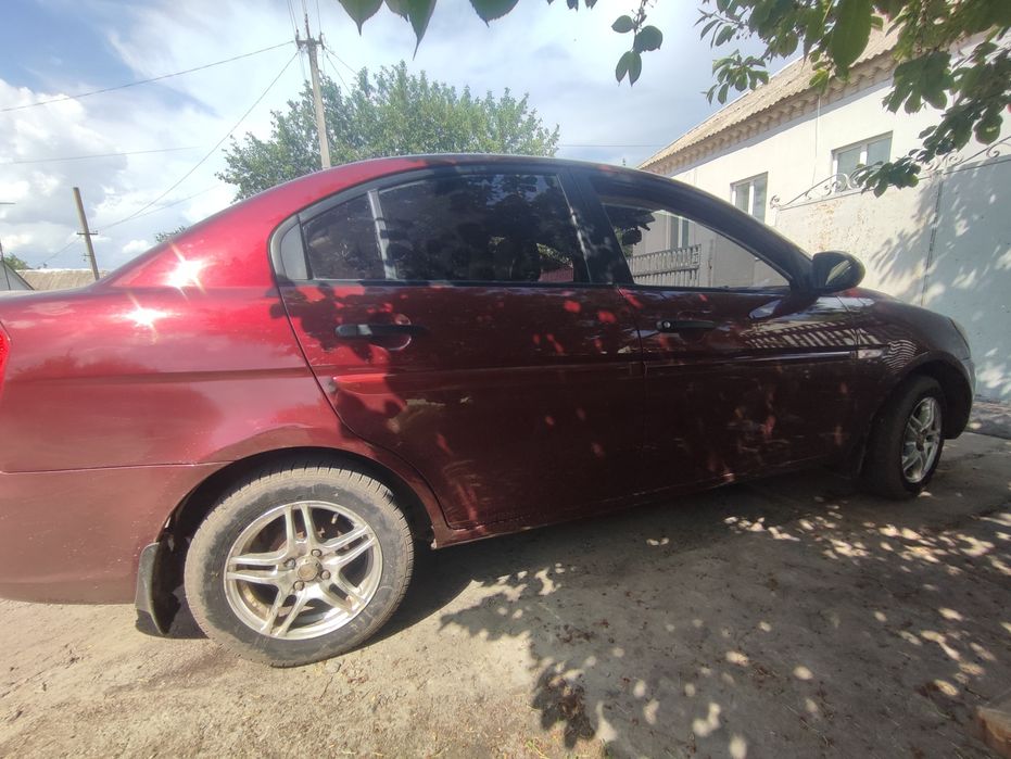 Hyundai accent  продам