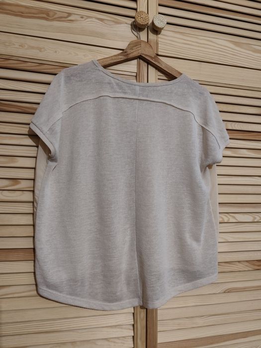 Jasno beżowy t-shirt z aplikacją, S