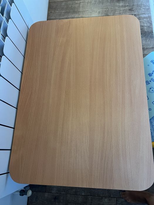 Продам дитячий столик з маленьким столиком для конструктора