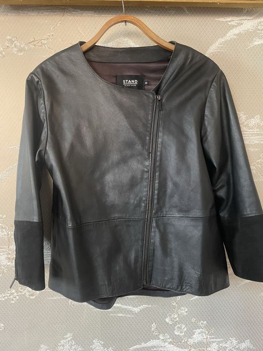 Женская кожаная курточка