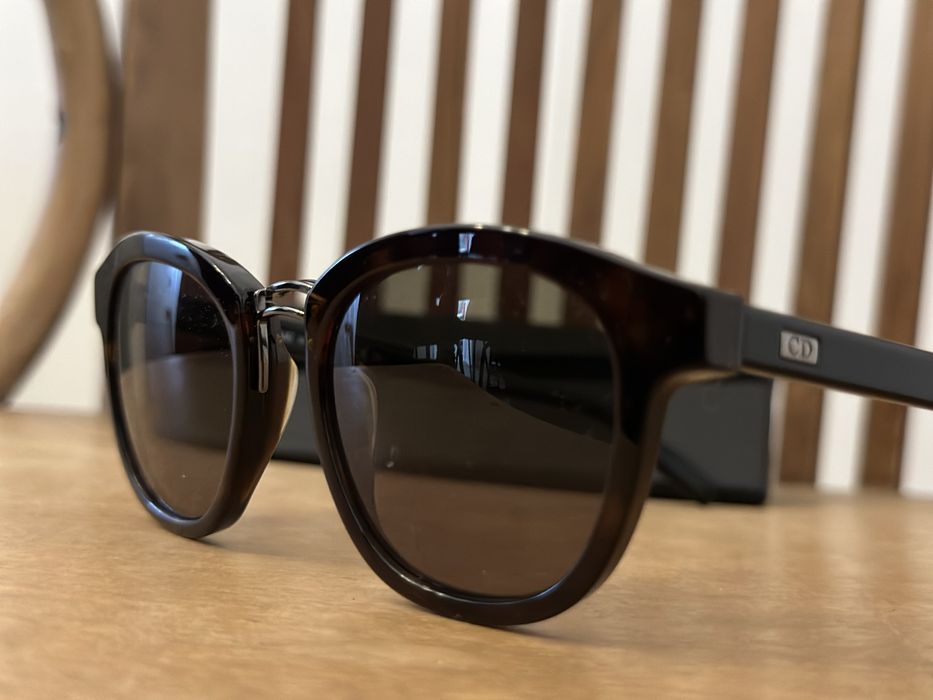 Óculos Christian Dior de sol armação castanho tartaruga