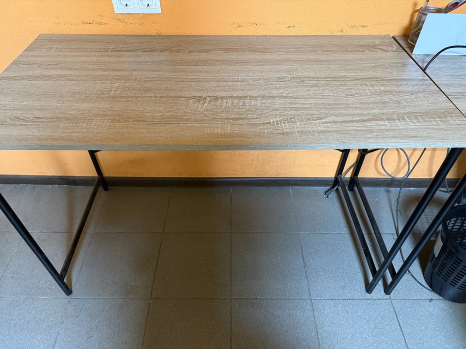 Продам стулья столы