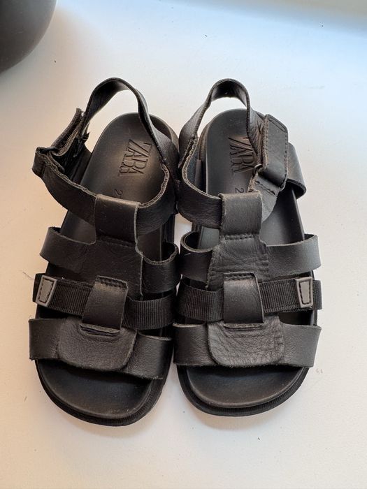Оригінальні шкіряні сандалі zara 28  і ugg 11 см устілка