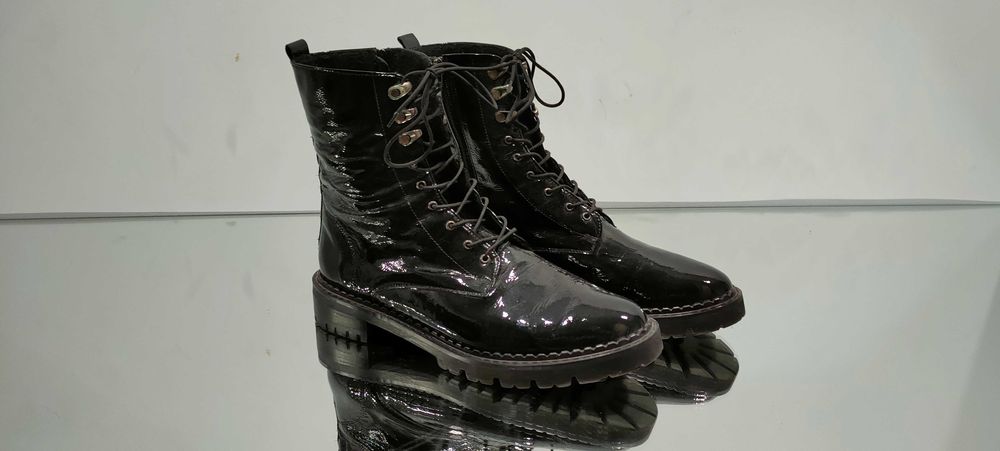 Lakierowane botki NoeVision model  Sezita  r.42  28 cm