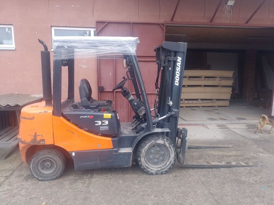 Продам навантажувач Doosan