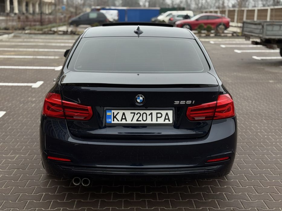 BMW 3 F30 2016 рік