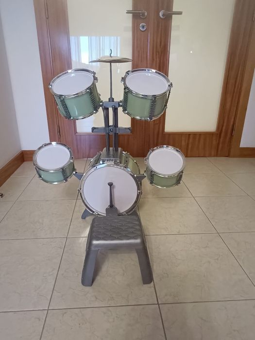 Bateria infantil