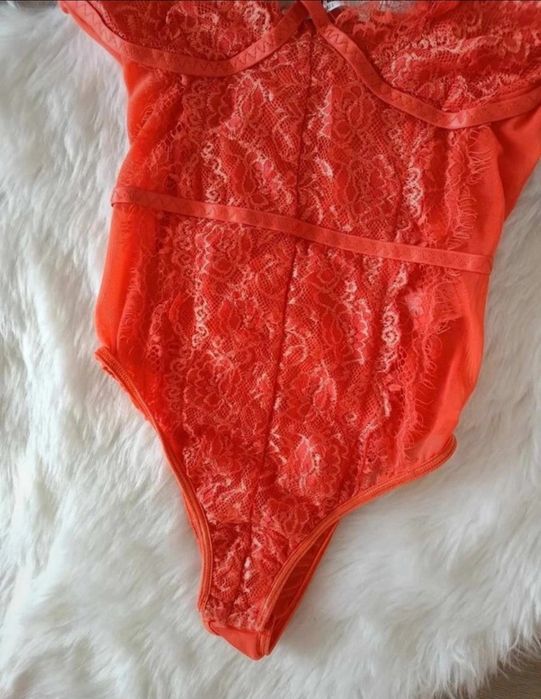 Koronkowe, odważne body XS S