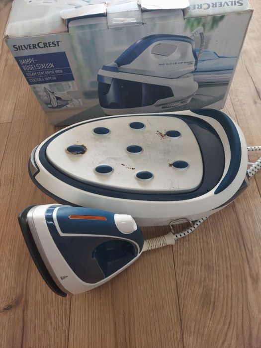 Żelazko parowe ze stacją do prasowania parą poziom pion stacją bazową