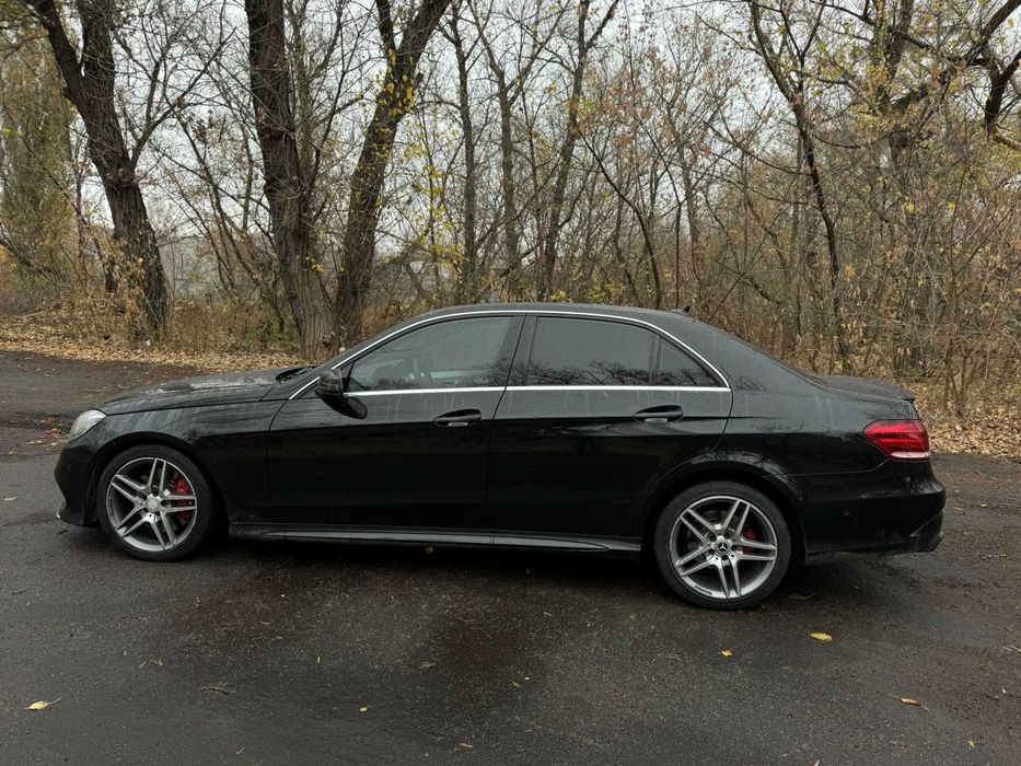 Задня чверть крило W205 седан/четверть задняя крыло С класс