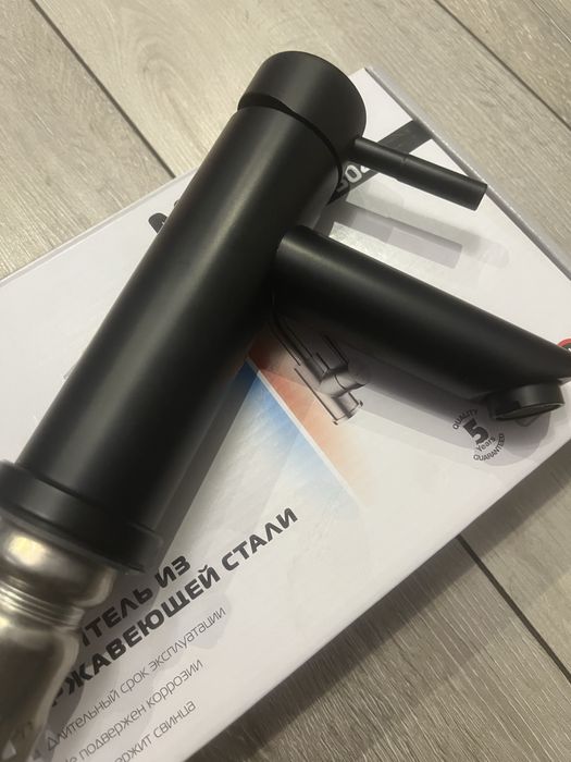 Змішувач для умивальника Mixxus SUS-001-A чорний | нержавіюча сталь