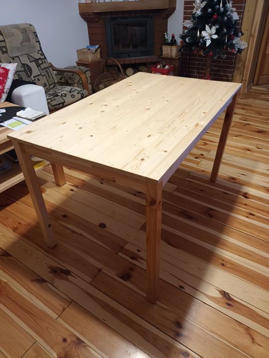 Stół sosnowy +4 krzesła