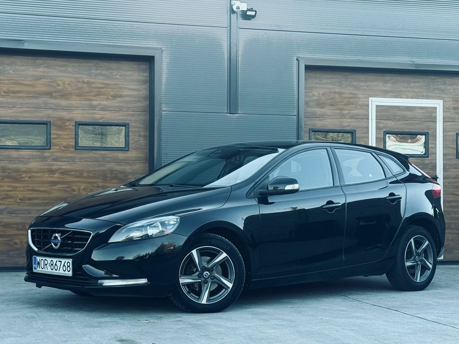 Volvo V40 2.0 D2 120km