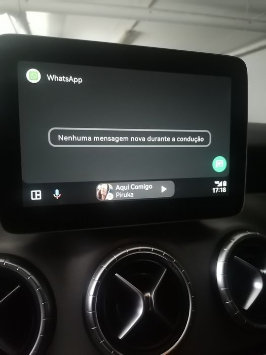 Ativação de Apple CarPlay e Android Auto para viaturas Mercedes-Benz