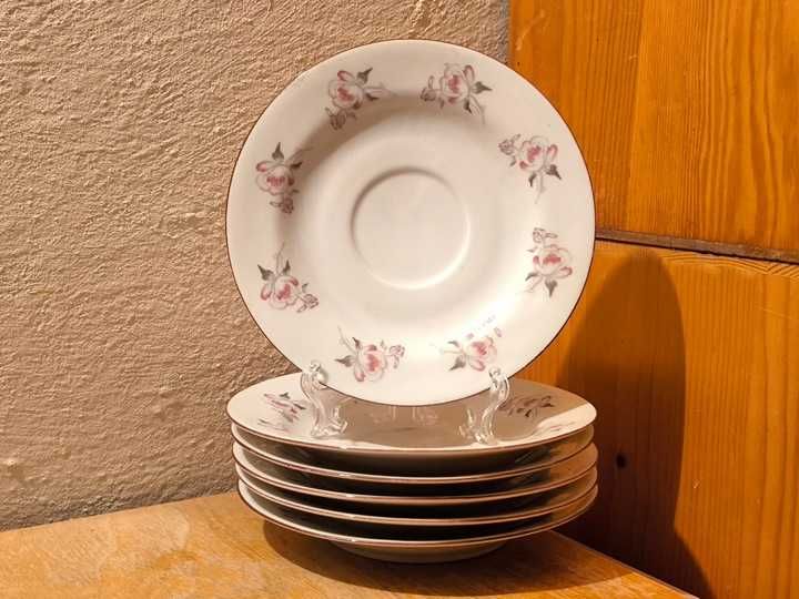 Spodek podstawka pod filiżankę Porcelana Bogucie PRL