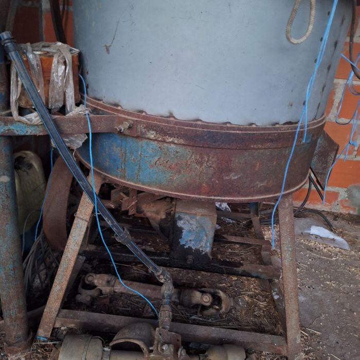 Vendo moinho de pedra para ceriais motor trifasico