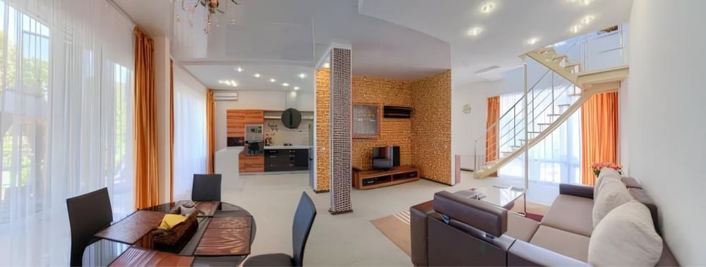 Сдам посуточно престижные таунхаус 16 фонтана 3 комнаты + гостиная )