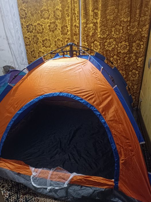 Палатка. Намет, автоматичне  розкладання