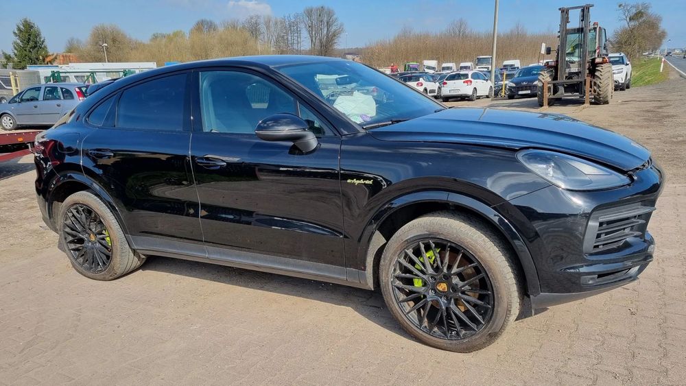 Porsche Cayenne 3.0 V6 462 km Plug-IN