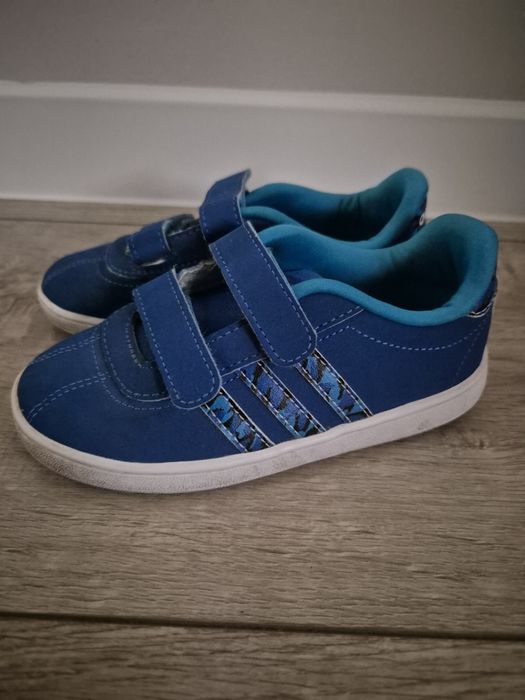 Buty dziecięce Adidas. Roz. 26