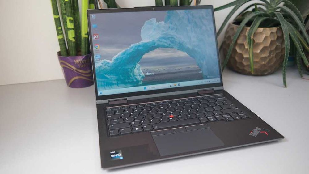 Thinkpad X1 8 gen  i5 -1335U 16 gb Ram 1 TB SSS Intel Iris Xe  100% Windows 11 Pro екран 14FHD