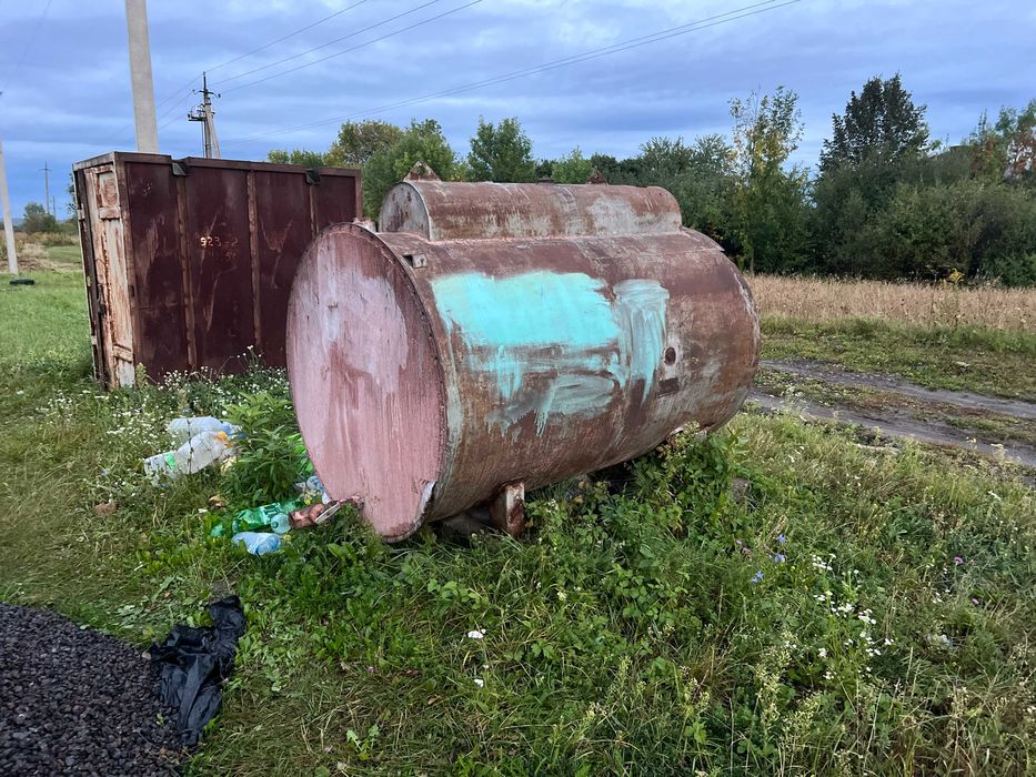 Продам бочку 2500 л