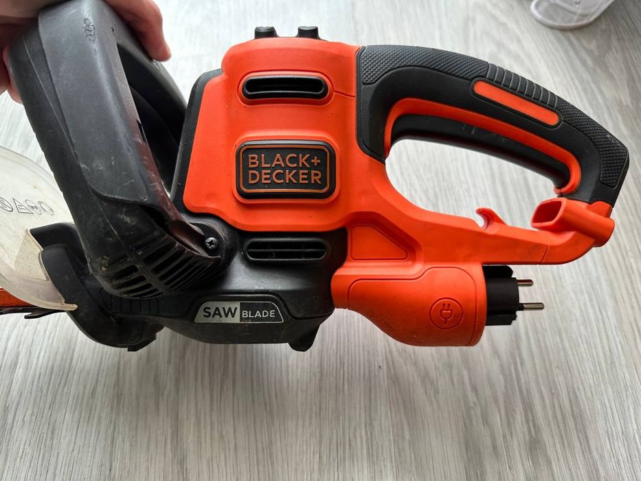 Електричний кущоріз BLACK+DECKER BEHTS401, 500W