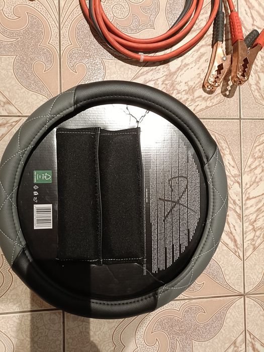 Kabel, przewody rozruchowe. Pokrowiec na kierownicę.