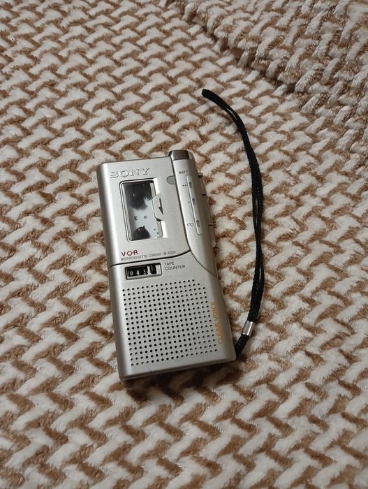 Диктофон Sony M-630V мини кассетный.