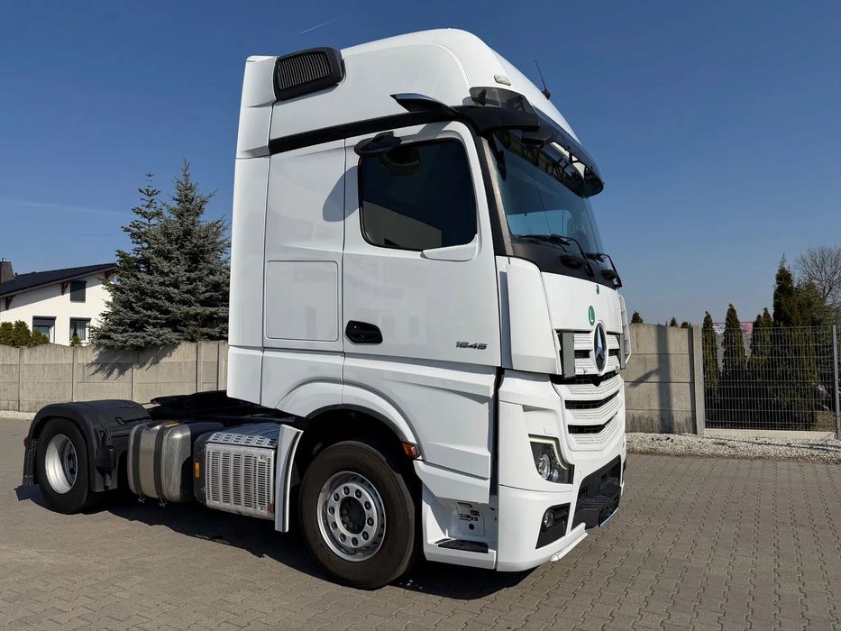 Mercedes-Benz ACTROS 1845/GIGASPACE/ SALONKA/ ADR AT!