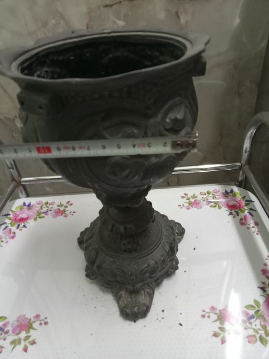 Підставка під гасову лампу