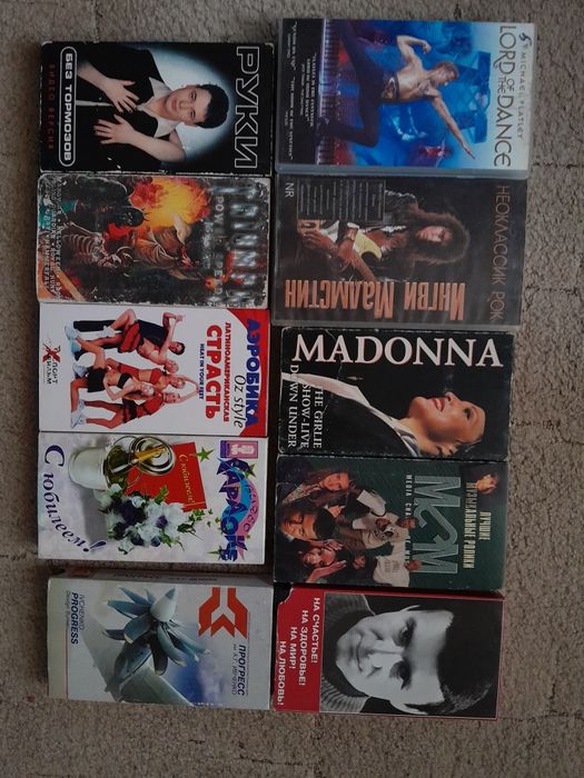 Видеокассеты відеокасети фильмы ужасы мультфильмы клипы футбол рыбалка