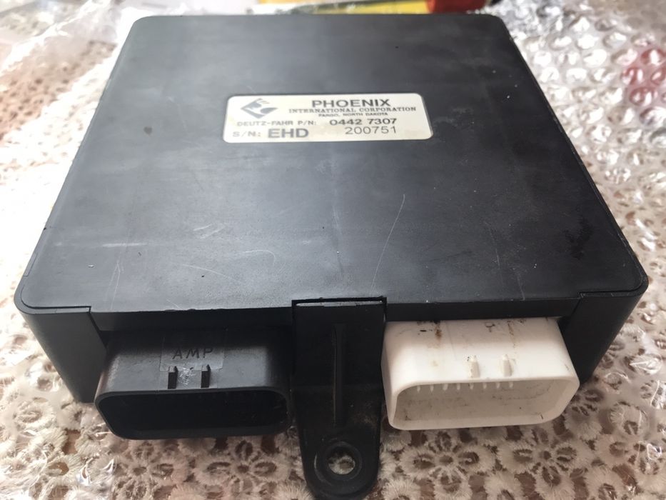 Naprawa/sprzedaż sterowników EHR podnośnika Deutz Fahr Agrotron