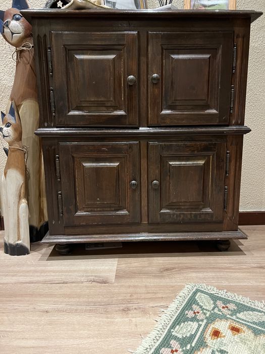 Móvel de 4 portas + espelho