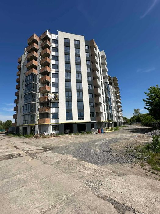 Продаж  2 км квартира в новобудові  біля ТЦ Вудмол