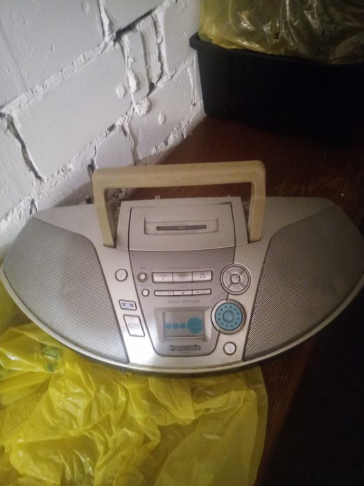 Sprzedam tanio stary radiomagnetofon Panasonic RX-ES20 Boombox Sprawny