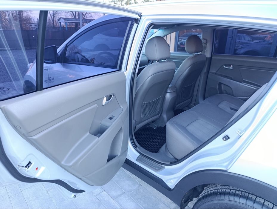 Продам  гарний  автомобіль