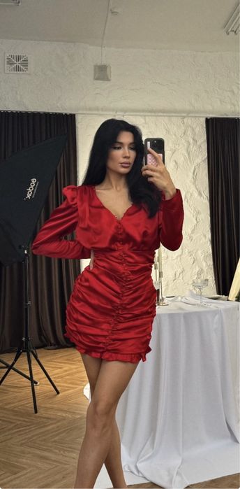 Сукня шовкова червона