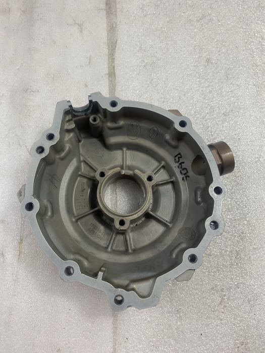 BMW S1000RR S 1000 RR Dekiel Pokrywa Alternatora B606