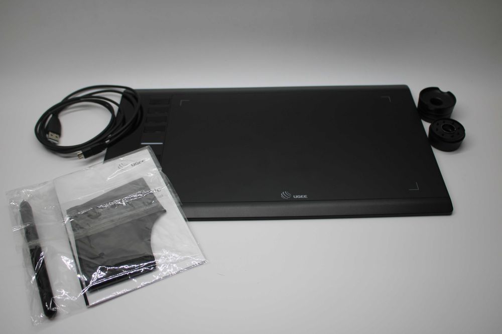 Tablet graficzny Ugee M708 10X6 cali z 8 klawiszami skrótów 25,4X15,2