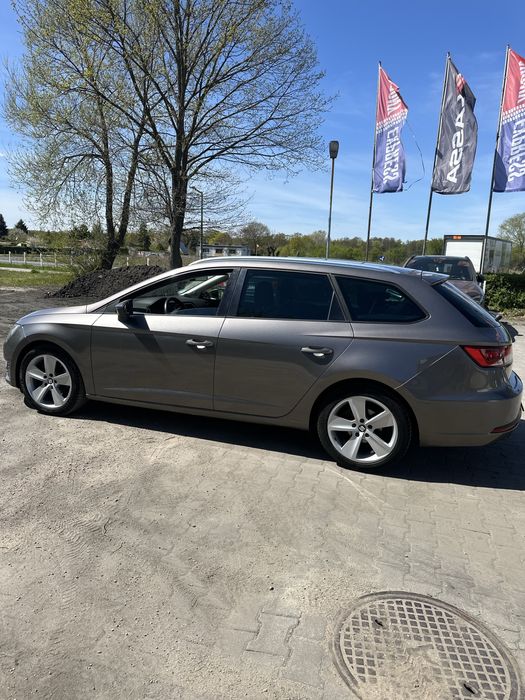Seat Leon FR, Navi, kamera cofania